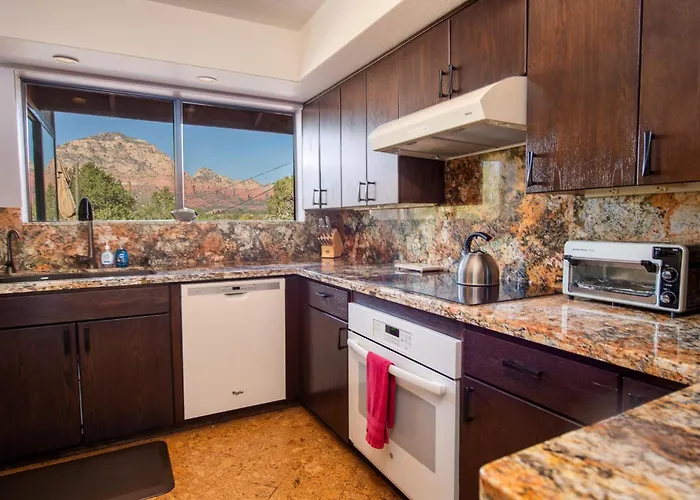 Private-red Rock Views -fire Pit-hot Tub-location Holiday home