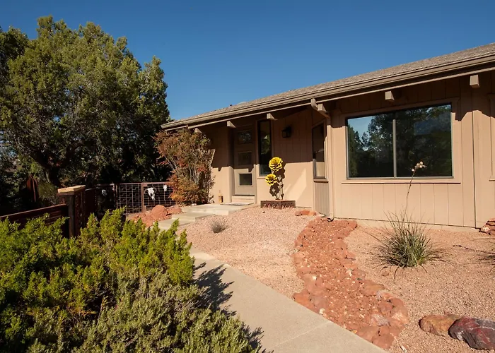 Holiday home Private-red Rock Views -fire Pit-hot Tub-location