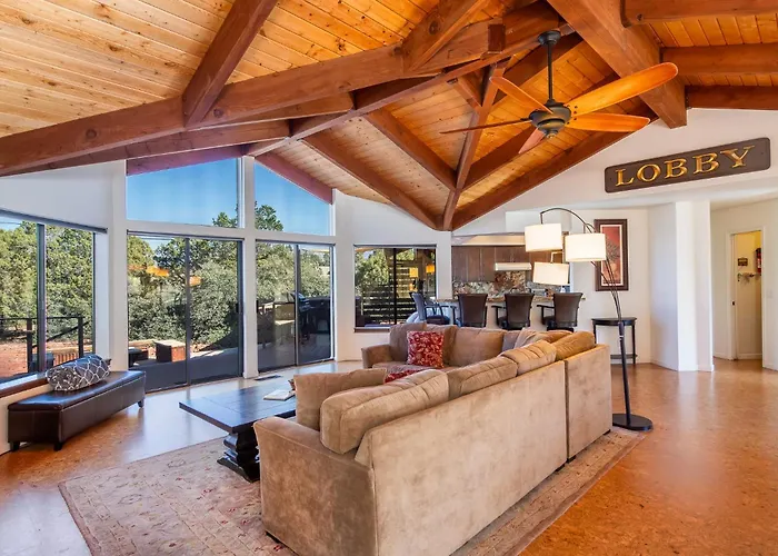 Private-red Rock Views -fire Pit-hot Tub-location Holiday home